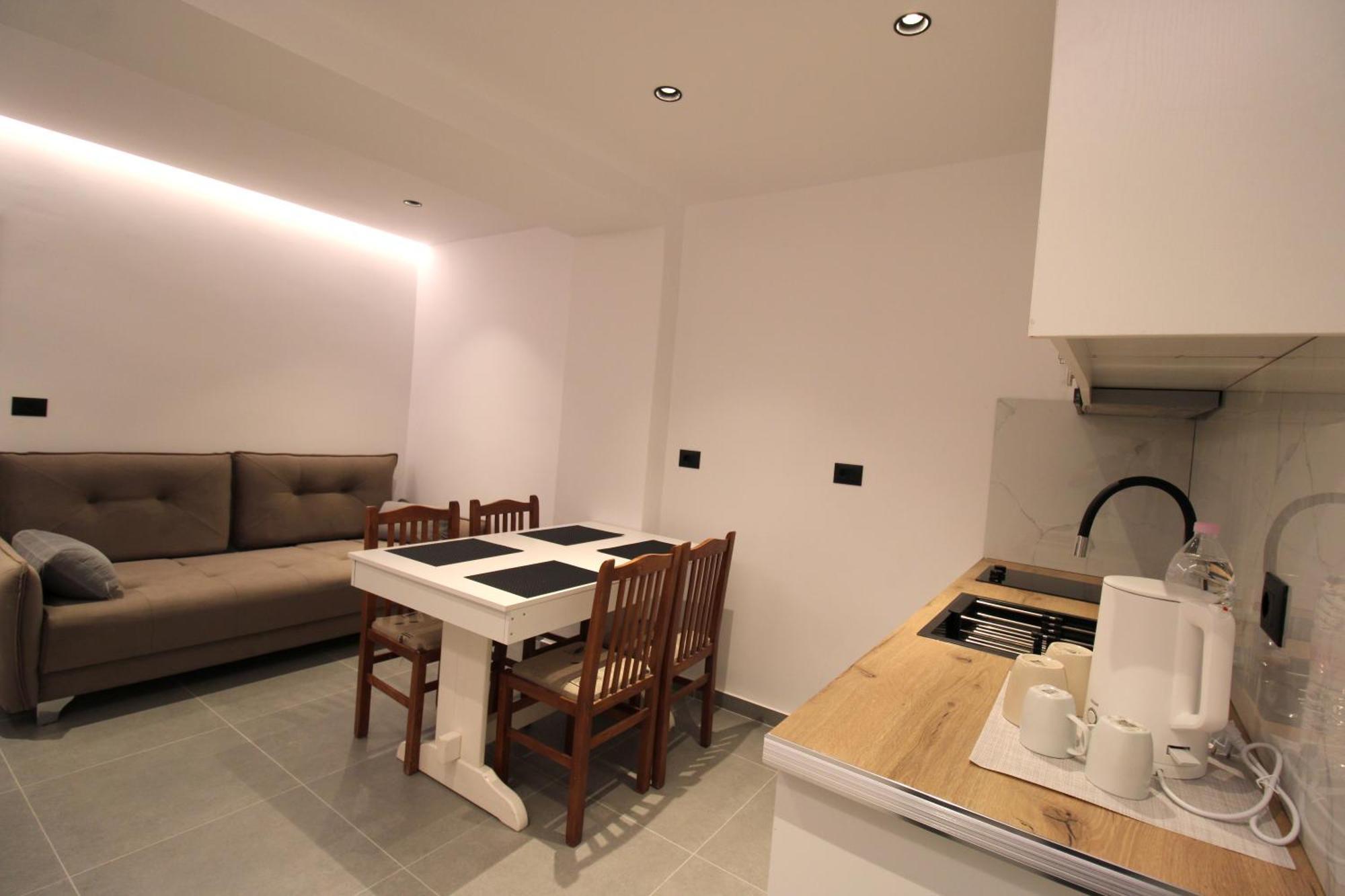 Melina'S Seaside Retreat Aparthotel Ksamil Ngoại thất bức ảnh