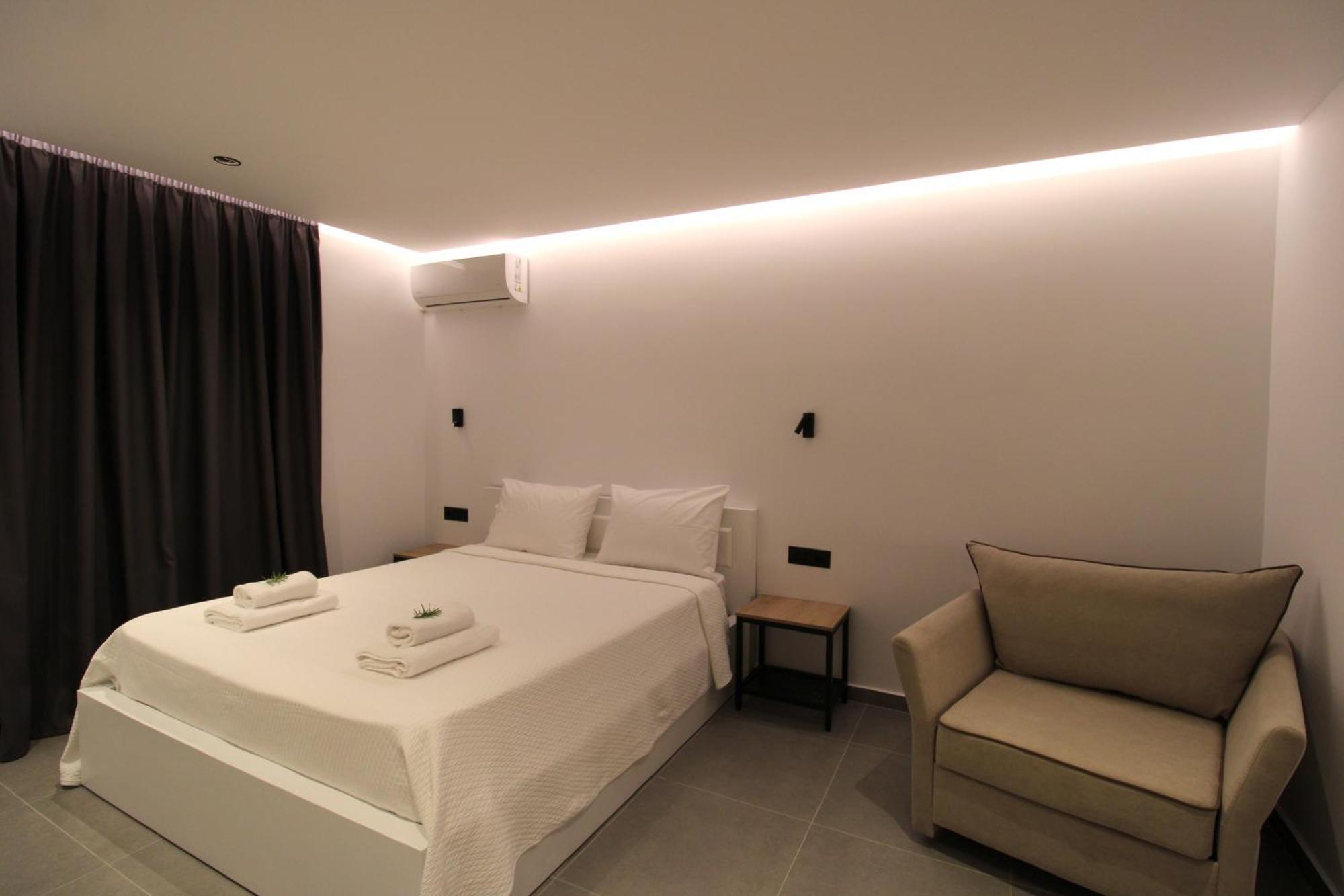 Melina'S Seaside Retreat Aparthotel Ksamil Ngoại thất bức ảnh