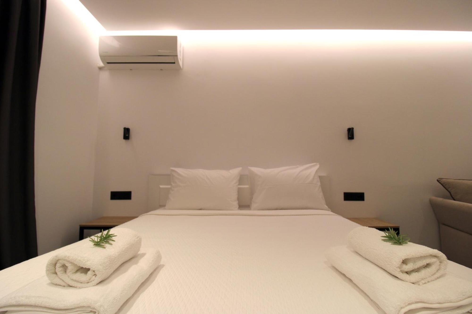 Melina'S Seaside Retreat Aparthotel Ksamil Ngoại thất bức ảnh