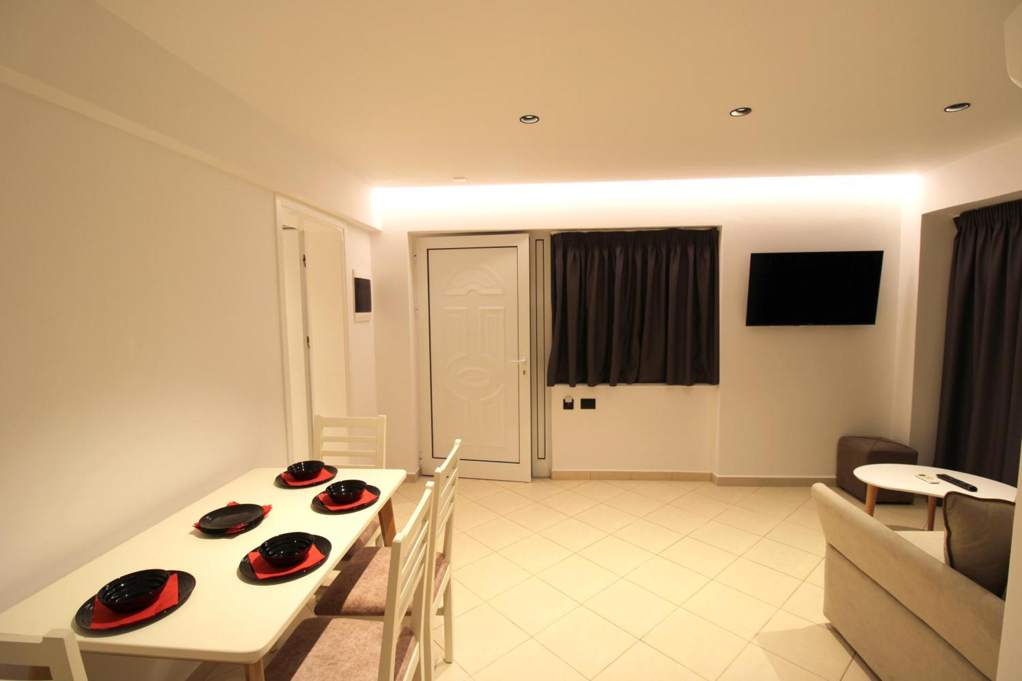 Melina'S Seaside Retreat Aparthotel Ksamil Ngoại thất bức ảnh
