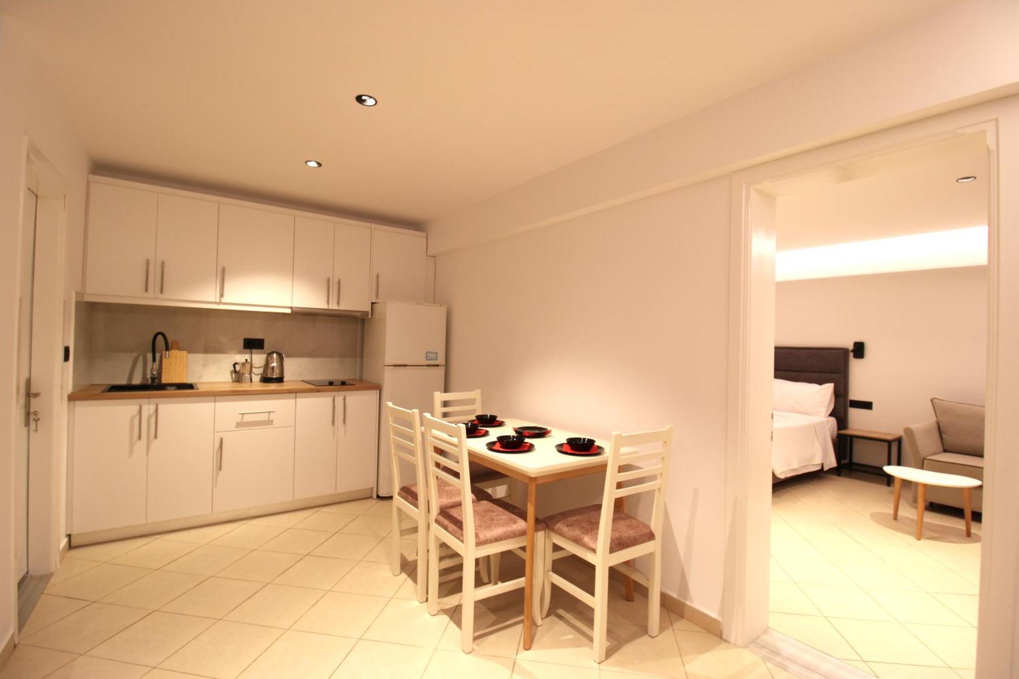 Melina'S Seaside Retreat Aparthotel Ksamil Ngoại thất bức ảnh