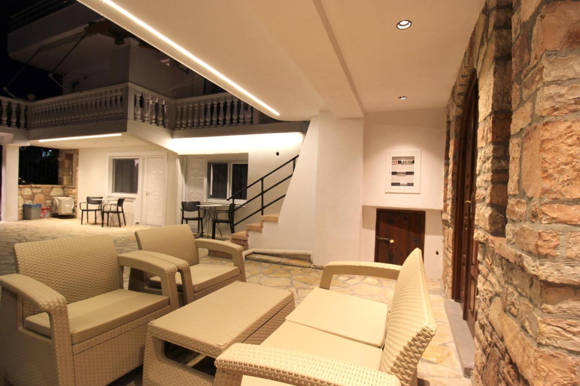 Melina'S Seaside Retreat Aparthotel Ksamil Ngoại thất bức ảnh