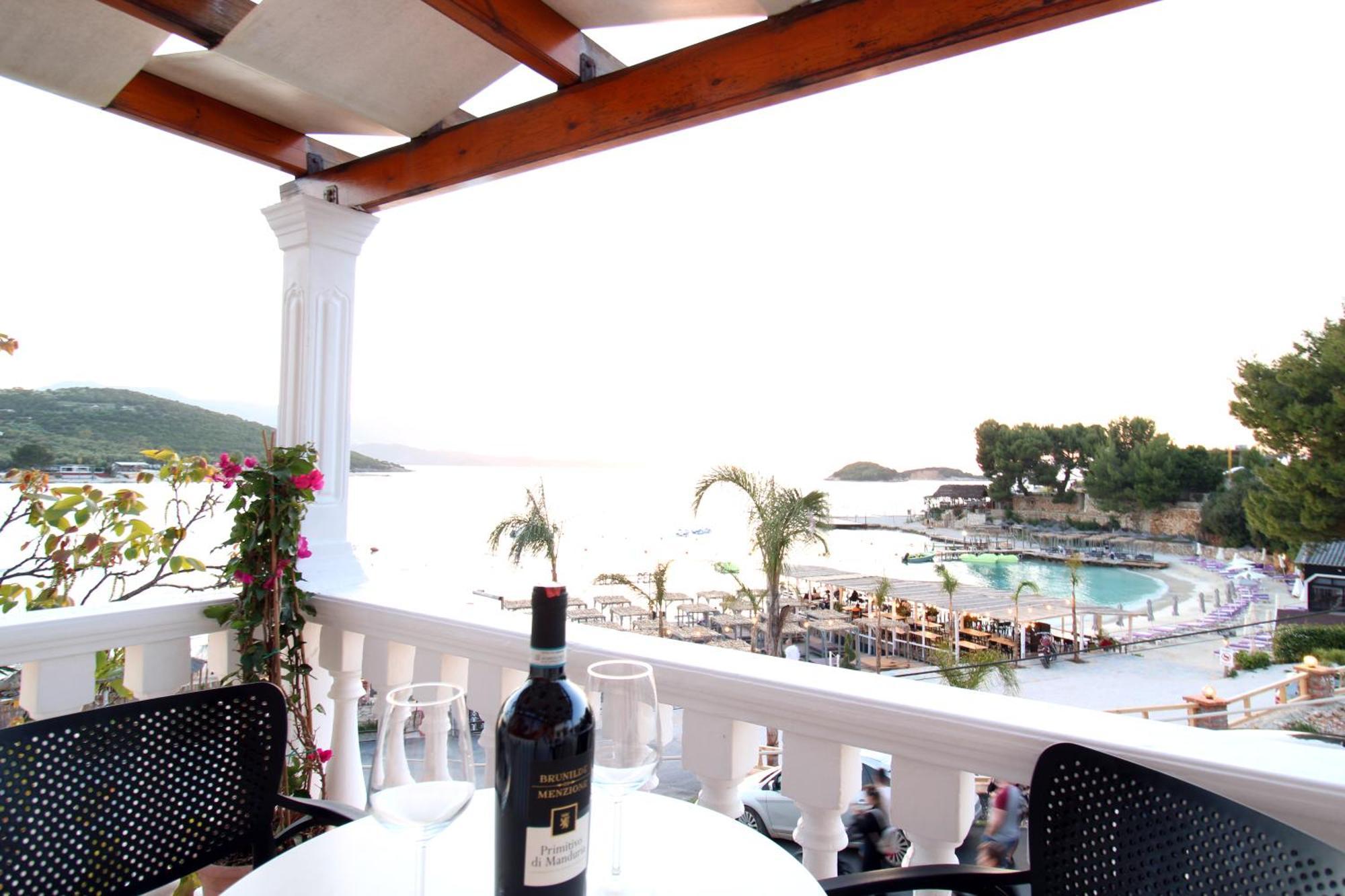 Melina'S Seaside Retreat Aparthotel Ksamil Ngoại thất bức ảnh