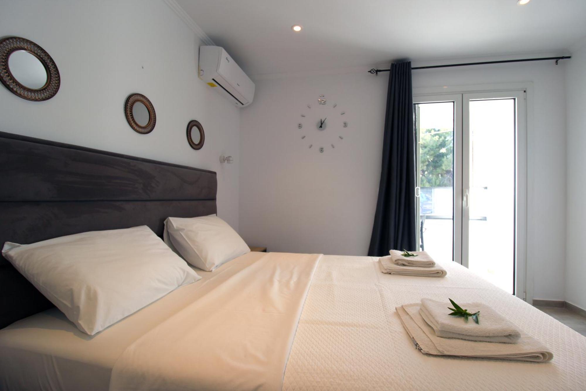 Melina'S Seaside Retreat Aparthotel Ksamil Ngoại thất bức ảnh