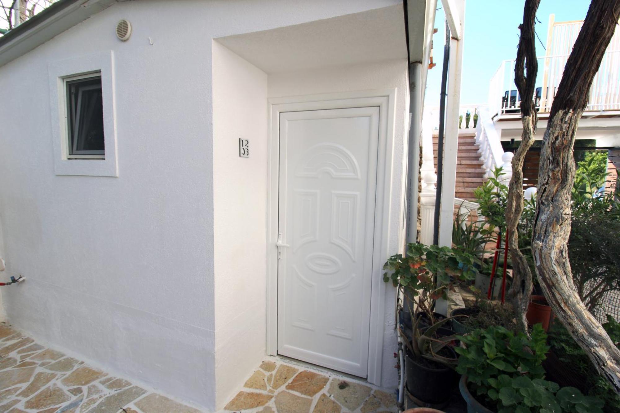 Melina'S Seaside Retreat Aparthotel Ksamil Ngoại thất bức ảnh
